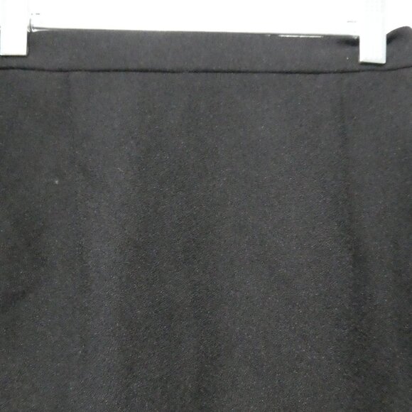 Unbranded | 36 | Black Mini Skirt | Zipper & Hook Closure | Elastic Waist Sides - Picture 4 of 14